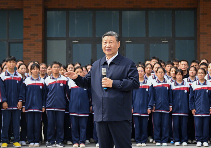 習近平在青?？疾煺{研