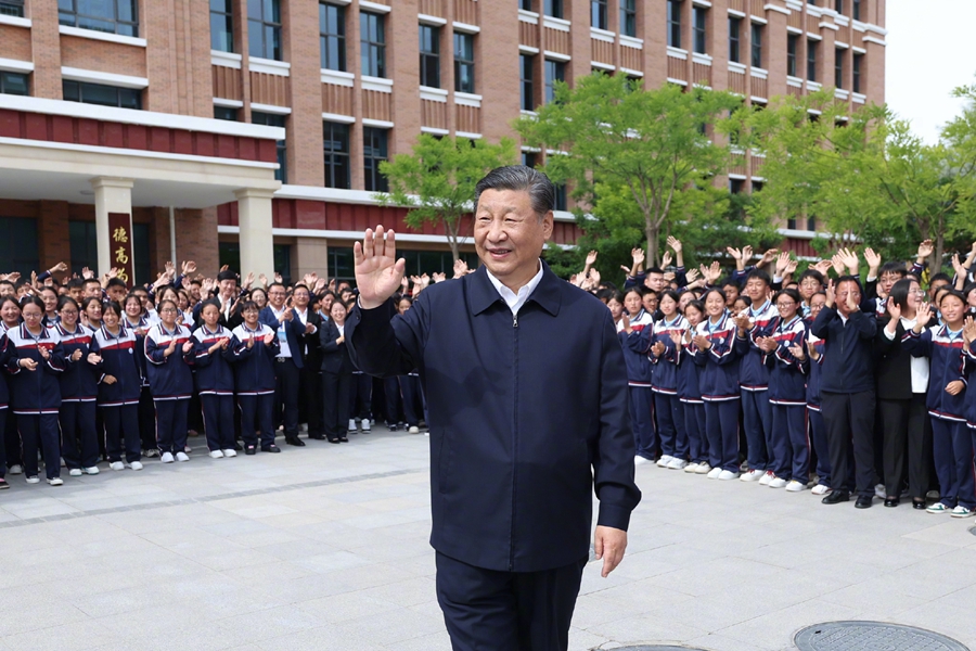 習近平在青?？疾煺{研