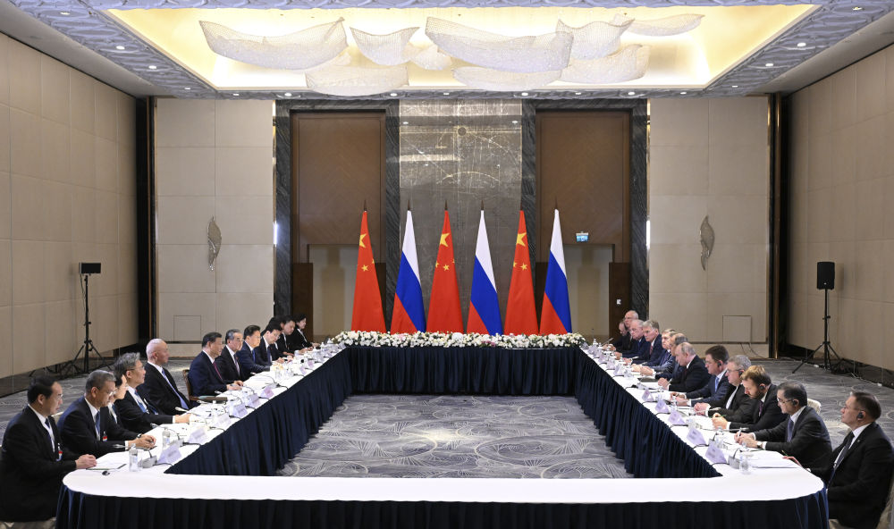 習近平會見俄羅斯總統普京