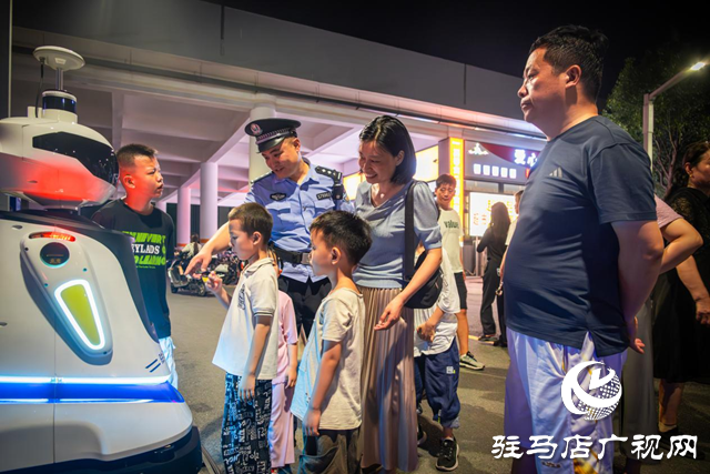 駐馬店市公安局經濟開發區分局：當好城市“守夜人” 點亮夏夜“平安燈”