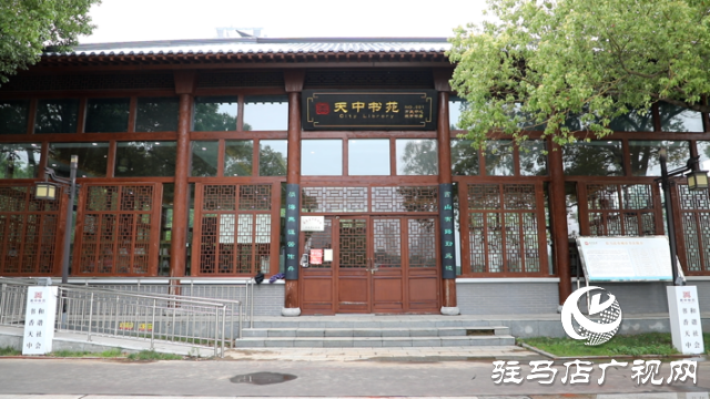 駐馬店：城市書屋成了市民學習好去處