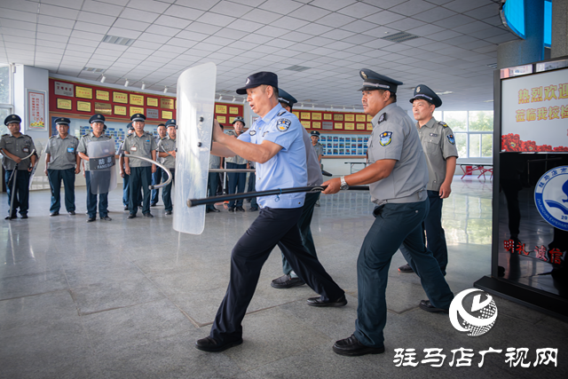 駐馬店市公安局經濟開發區分局舉辦秋季開學安全最小應急單元培訓