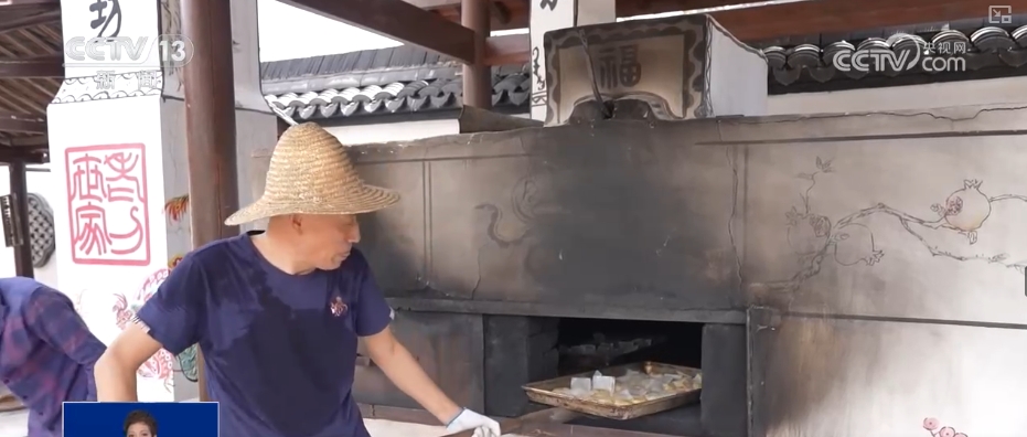 各式月餅忙“登場” 傳統手工月餅承載鄉愁記憶受青睞