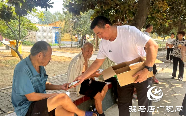 關愛老人 情暖中秋