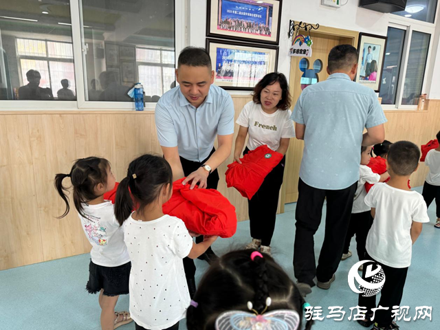 駐馬店：企業愛心捐贈   情暖教師節