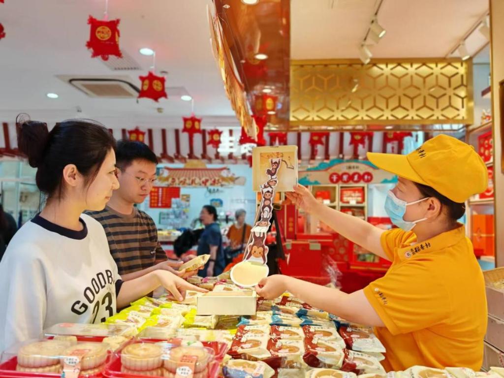 親民價格的月餅更多了——中秋節月餅市場見聞
