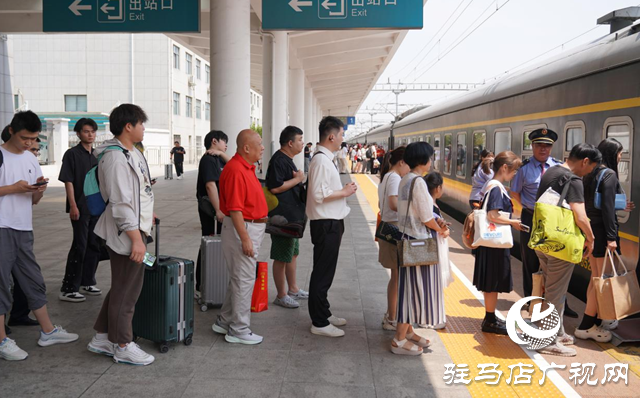 國慶黃金周假期 駐馬店車務段預計發送旅客25.28萬人次