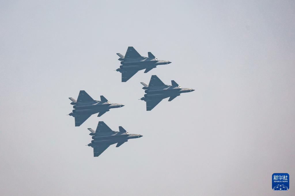 空軍36型武器裝備在中國航展成體系亮相 展現人民空軍轉型跨越新成就