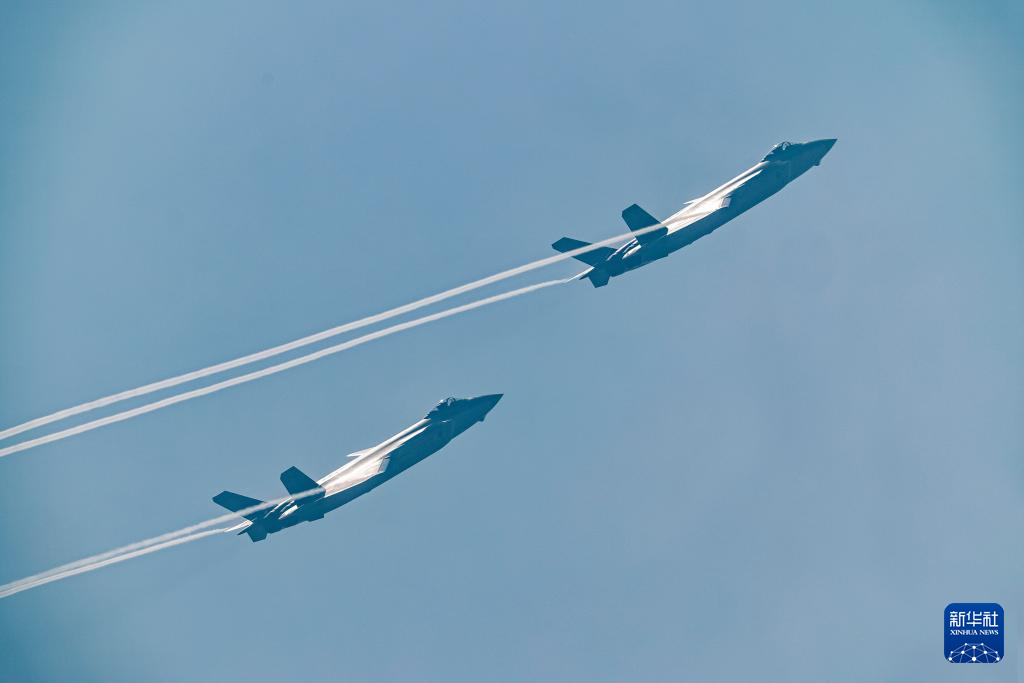 空軍36型武器裝備在中國航展成體系亮相 展現人民空軍轉型跨越新成就