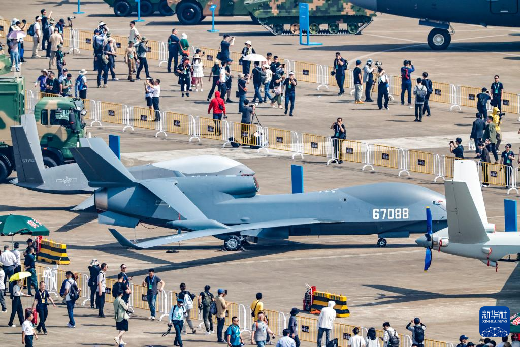 空軍36型武器裝備在中國航展成體系亮相 展現人民空軍轉型跨越新成就