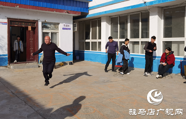 新蔡縣佛閣寺鎮：趣味冬運會  “警”彩飛揚