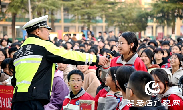 西平縣公安局交警大隊：交通安全日走進校園 警校攜手共創出行平安路