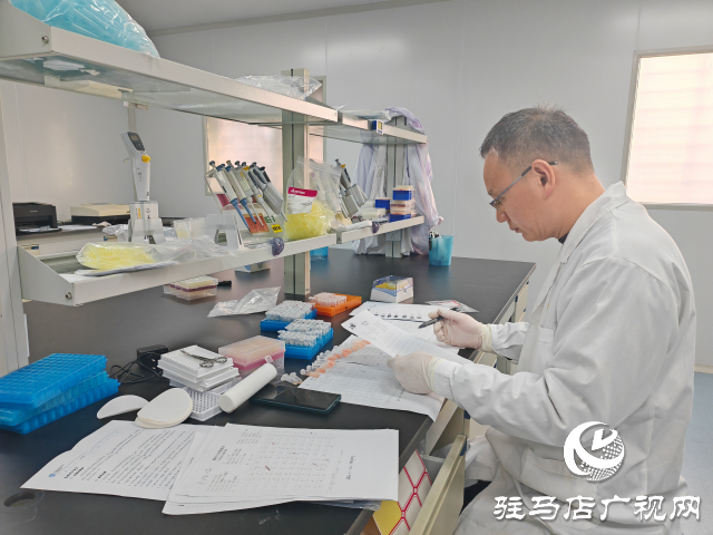 “育”見未來•名師風采|鄒安民：獸醫先鋒 抗疫脫貧的堅守者