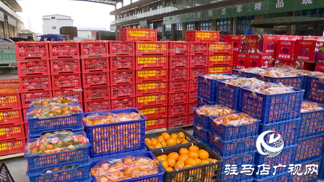 正陽縣： 臨近春節 農貿市場備貨足