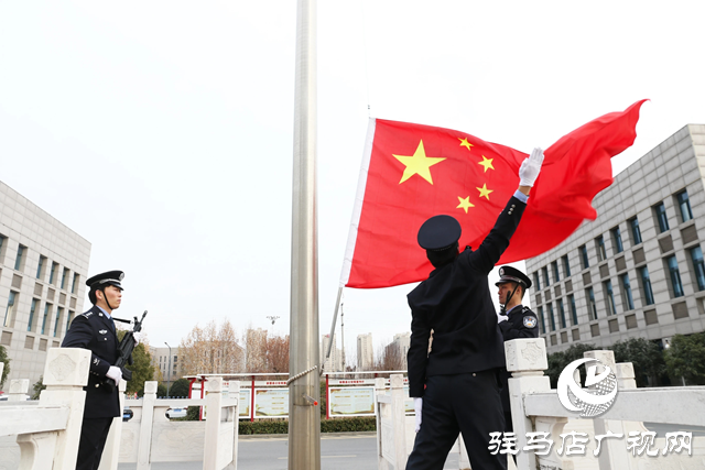 新蔡縣公安局舉行慶祝第五個中國人民警察節升國旗迎警旗儀式