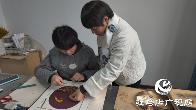 袁月英：創新提升“她力量” 傳承“非遺”結碩果