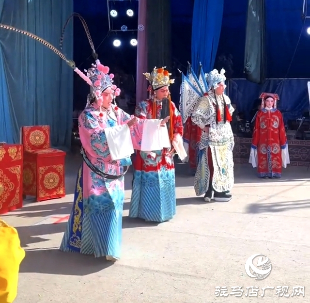 駐馬店市豫劇團赴安徽省界首市泉陽鎮連演十場大戲巡演