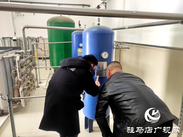 駐馬店市城鄉一體化示范區市場監管分局：深入醫院制氧中心 擰緊壓力容器“安全閥”