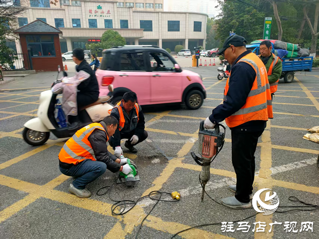 駐馬店經濟開發區城市管理局搶抓黃金期修復市政道路
