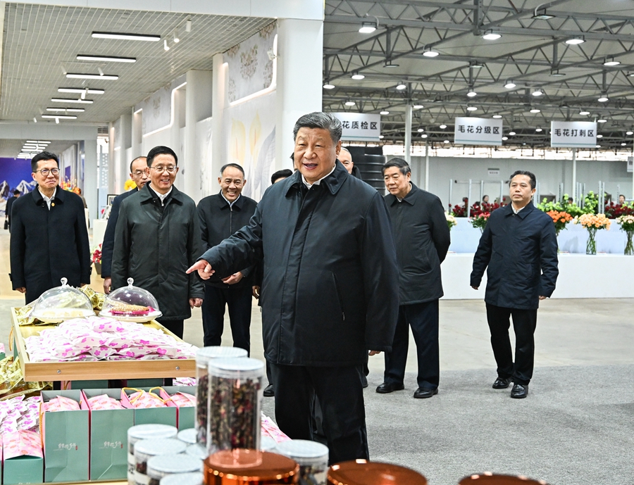 習近平：解放思想改革創新奮發進取真抓實干 在中國式現代化進程中開創云南發展新局面