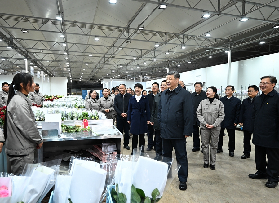 習近平：解放思想改革創新奮發進取真抓實干 在中國式現代化進程中開創云南發展新局面