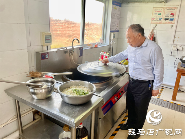 中國殘聯副主席張銀良看望殘疾人