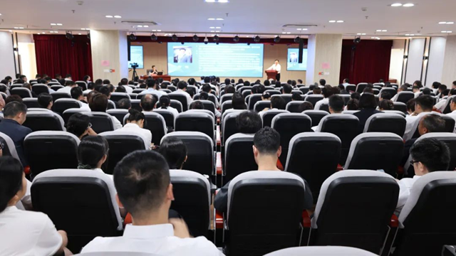  功能醫學權威專家何健博士蒞臨鄭州大學附屬腦病醫院（駐馬店市第二人民醫院），共話腦健康管理新篇章
