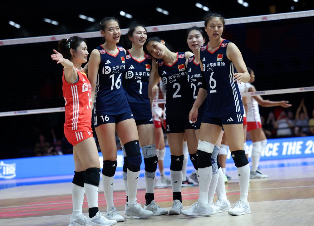 這場首考，新一代中國女排交出高分答卷