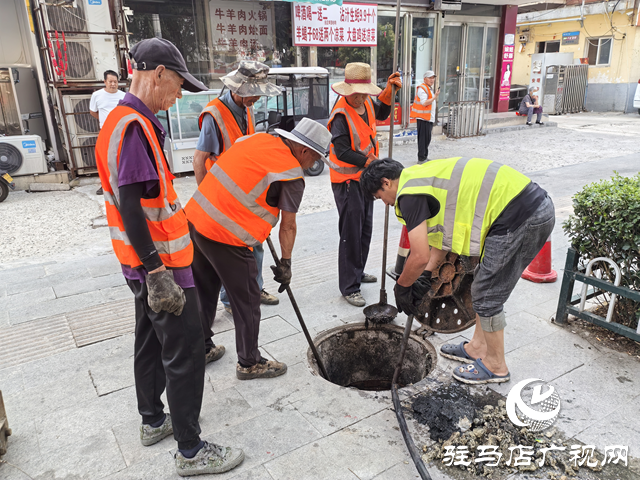 駐馬店經濟開發區啟動市政道路排水管網防汛清淤工作