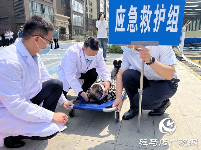  防汛應急演練 守護小區安全