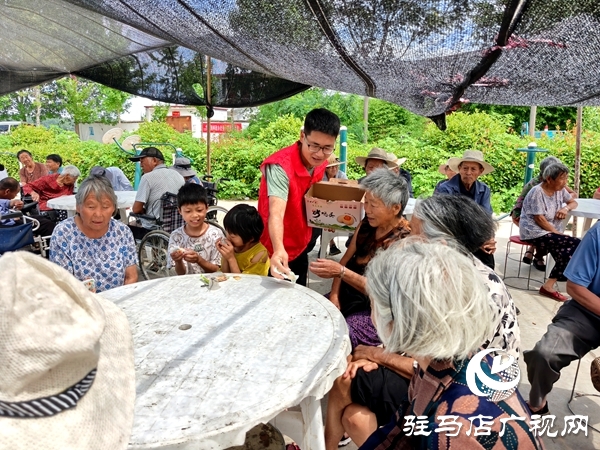 平輿縣身邊好人協會走進土店村開展移風易俗主題宣講活動