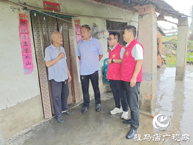 驛城區朱古洞鄉：雨中巡查防風險 筑牢防線保民安