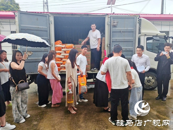 河南豫然傳媒愛心接力情系平輿 9萬元善款情暖150名留守兒童