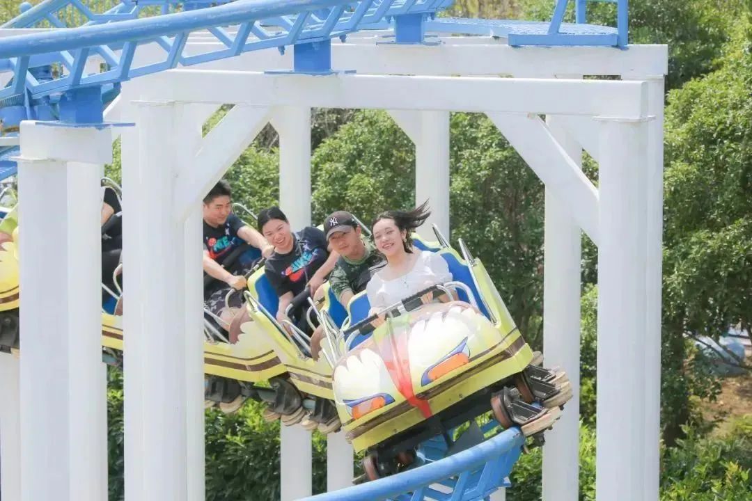 亞洲首臺站立式過山車要來上海了！