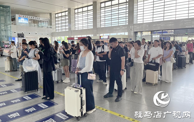 駐馬店車務段：護航“火熱”暑運 打造“清涼”夏旅