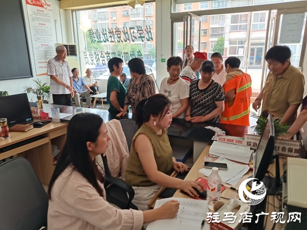  西平縣柏城街道年審送溫暖 計生政策入民心