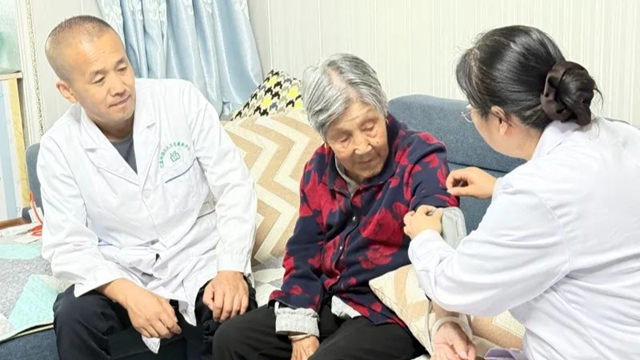 援疆情·邊疆行——駐馬店市第一人民醫院援疆醫療專家走進社區暖民心