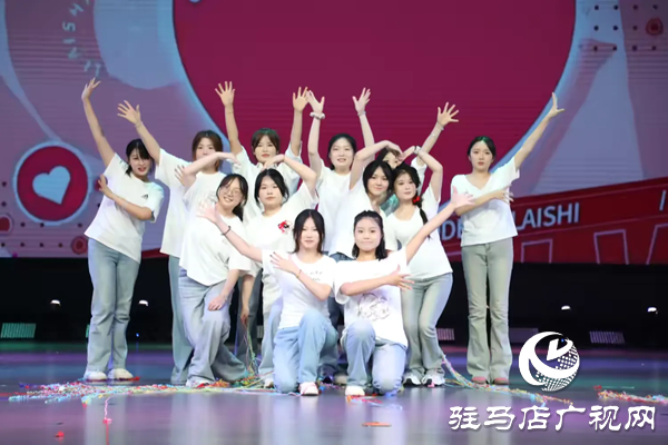 仲夏序章如“樂”而至2025黃淮學院音樂學院暑期“三下鄉”匯演璀璨啟幕