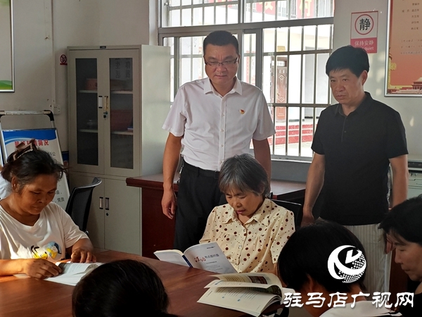 平輿縣辛店鄉：積極推廣“數字書屋”  開啟群眾“指尖閱讀”