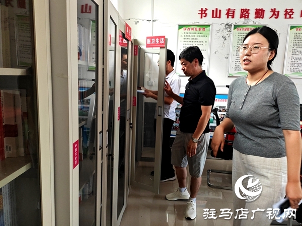 平輿縣辛店鄉：積極推廣“數字書屋”  開啟群眾“指尖閱讀”