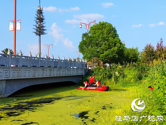 天中義工開展清理河道環境活動 守護碧水清流